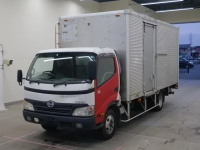 Hino DUTRO  с аукциона в Японии
