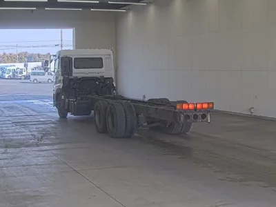 Nissan QUON  с аукциона в Японии