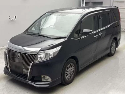 Toyota ESQUIRE  с аукциона в Японии