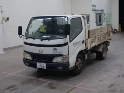 Hino DUTRO  с аукциона в Японии
