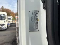 Hino PROFIA лот № 4451 оценка 3  с аукциона в Японии 7