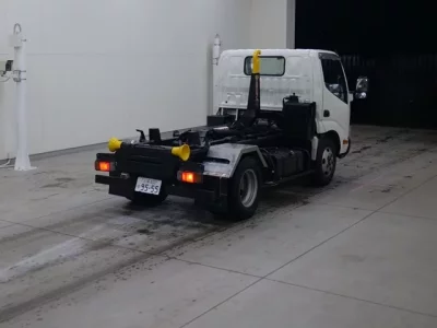 Toyota DYNA  с аукциона в Японии