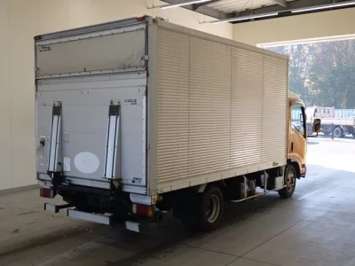 Isuzu ELF  с аукциона в Японии