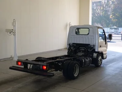 Isuzu ELF  с аукциона в Японии