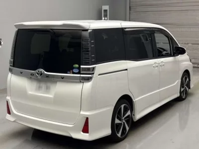 Toyota HARRIER  с аукциона в Японии