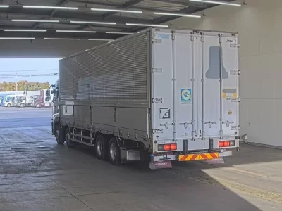 Nissan QUON  с аукциона в Японии