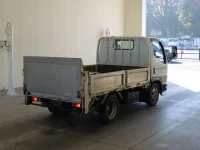 Mitsubishi CANTER лот № 1811 оценка RB  с аукциона в Японии 1