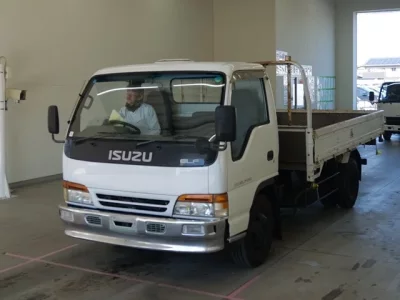 Isuzu ELF  с аукциона в Японии