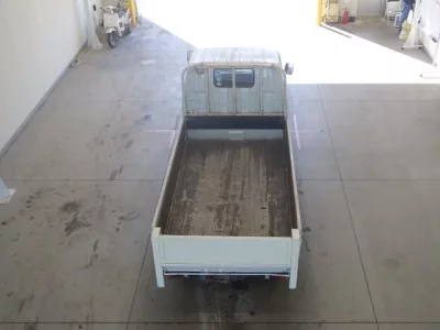 Toyota DYNA  с аукциона в Японии