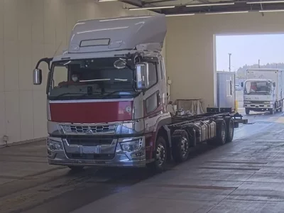 Mitsubishi SUPER GREAT  с аукциона в Японии