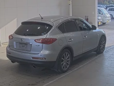 Nissan SKYLINE CROSSOVER