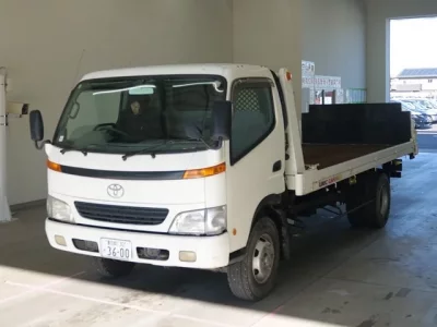 Toyota DYNA  с аукциона в Японии
