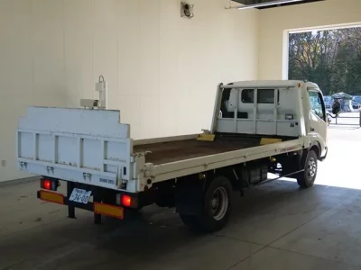 Toyota DYNA  с аукциона в Японии