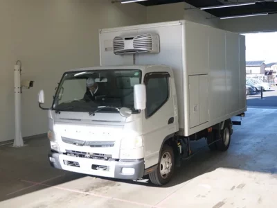 Mitsubishi CANTER  с аукциона в Японии
