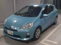 Toyota AQUA лот № 3007 оценка 3.5  с аукциона в Японии 3