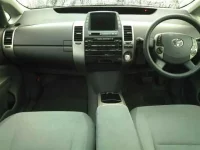 Toyota PRIUS лот № 3006 оценка 4  с аукциона в Японии 7