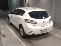 Mazda AXELA лот № 3039 оценка R  с аукциона в Японии 1