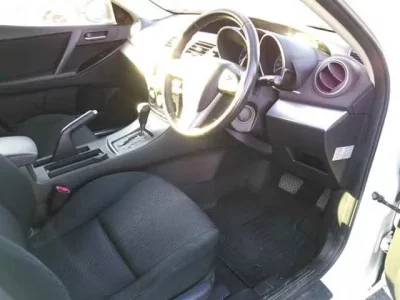 Mazda AXELA  с аукциона в Японии