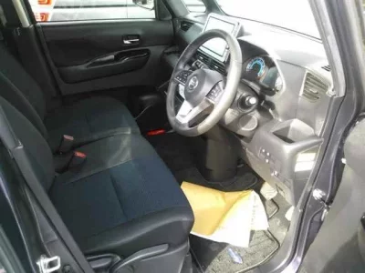 Nissan ROOX  с аукциона в Японии