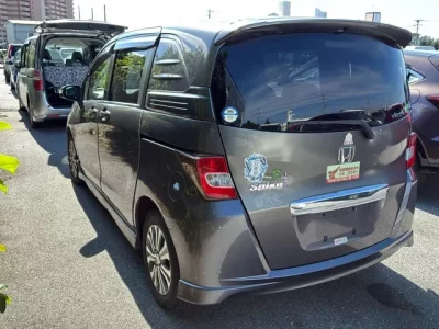 Honda FREED  с аукциона в Японии