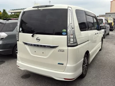 Nissan SERENA  с аукциона в Японии
