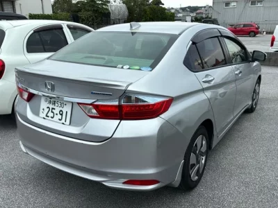 Honda GRACE  с аукциона в Японии