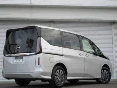 Nissan SERENA  с аукциона в Японии