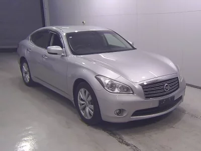 Nissan FUGA  с аукциона в Японии