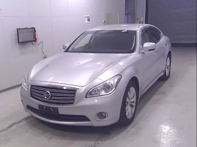 Nissan FUGA  с аукциона в Японии