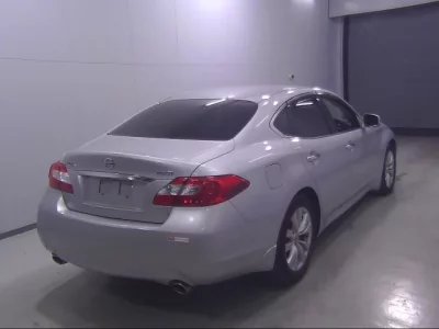 Nissan FUGA  с аукциона в Японии