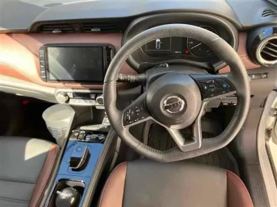 Nissan KIX  с аукциона в Японии