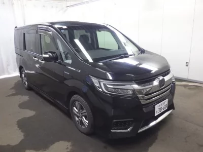 Honda STEP WAGON  с аукциона в Японии