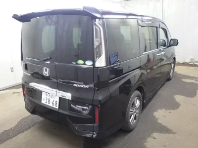Honda STEP WAGON  с аукциона в Японии