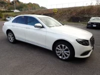 Mercedes-Benz E CLASS лот № 33517 оценка 3.5  с аукциона в Японии 3