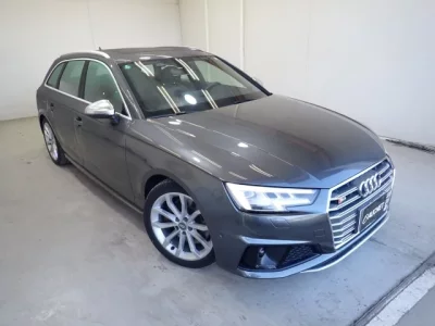 Audi S4