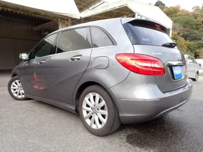 Mercedes-Benz B CLASS