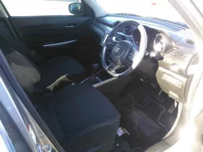 Suzuki SWIFT  с аукциона в Японии