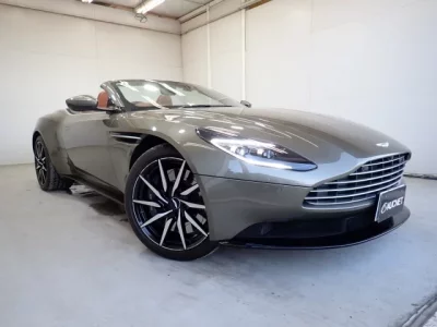 Aston Martin DB11