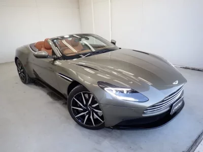 Aston Martin DB11