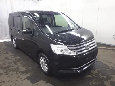 Honda STEP WAGON  с аукциона в Японии