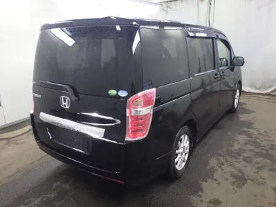 Honda STEP WAGON  с аукциона в Японии