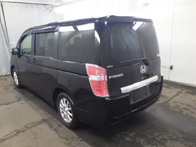 Honda STEP WAGON  с аукциона в Японии