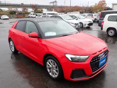 Audi A1  с аукциона в Японии