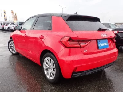Audi A1  с аукциона в Японии