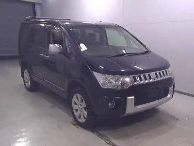 Mitsubishi DELICA D5