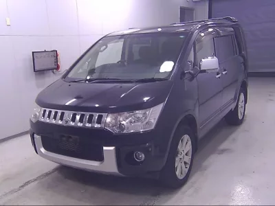 Mitsubishi DELICA D5