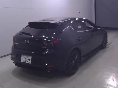 Mazda MAZDA3  с аукциона в Японии