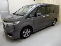 Honda STEP WAGON лот № 28044 оценка 3.5  с аукциона в Японии 1