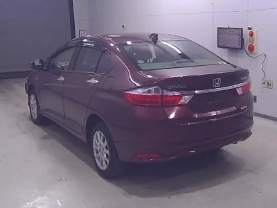 Honda GRACE  с аукциона в Японии