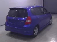 Honda FIT лот № 10219 оценка 3.5  с аукциона в Японии 2